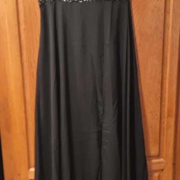 Evening Dress - Picture 2 of 3